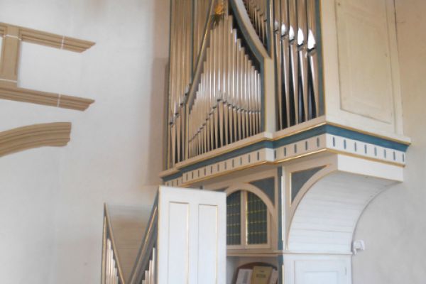 orgel-schloss-dscn0338a62D1950A-F4F9-2F55-48D0-2AC783B7B6C5.jpg